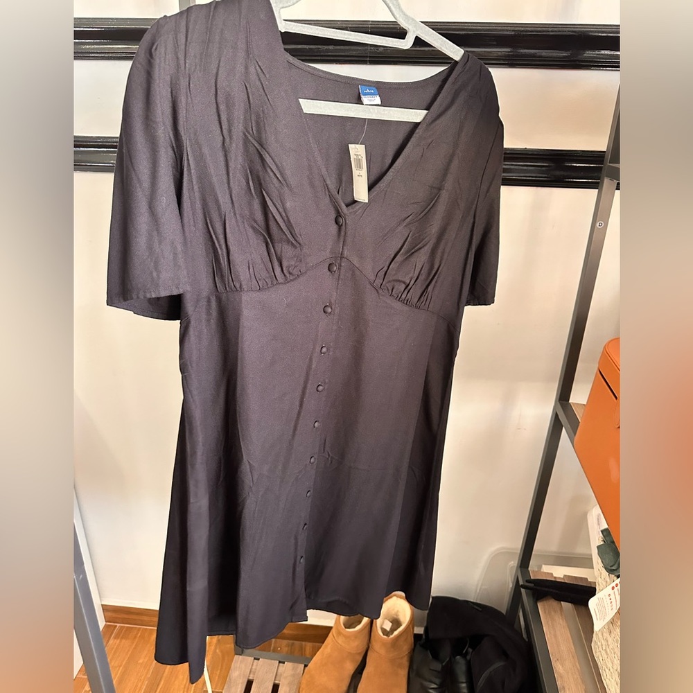 Old Navy Black V-Neck Dress